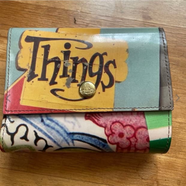 비비안웨스트우드 아카이브 펑크 프린트 에나멜 레더 하프월렛 반지갑