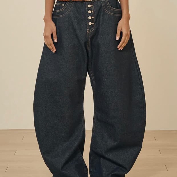 테이크이지 버튼플라이 커브드 데님 팬츠 (인디고블루) 