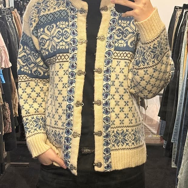 노르웨이 코위찬 눈 꽃 결정 노르딕 가디건 하늘색 아이보리 울 모 가디건