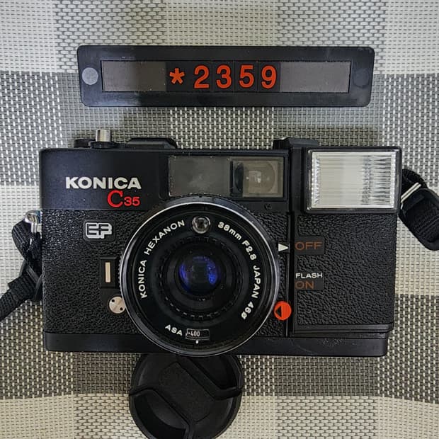 코니카 C 35 EF 필름카메라