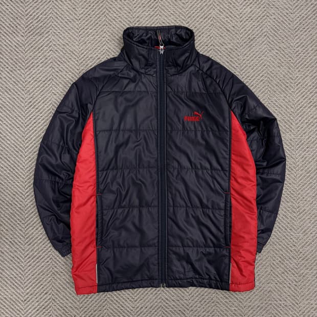 푸마 배색자수로고 라이트패딩 v1033