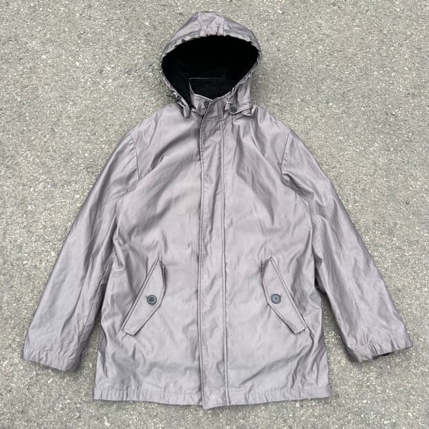 Armani 메탈릭 텍스쳐 파카