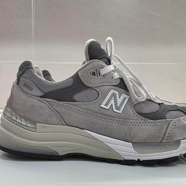 뉴발란스 992 그레이 스웨이드 운동화 260 5회착용 박스x 정품