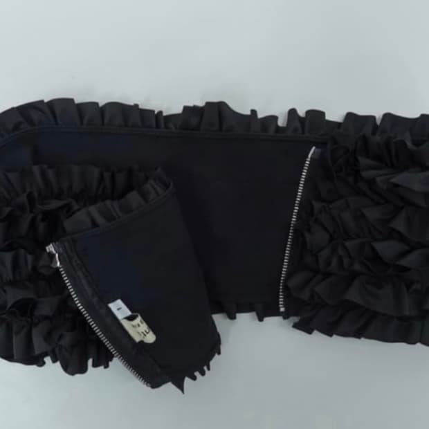 에옹쓰 프릴 집업 벨트