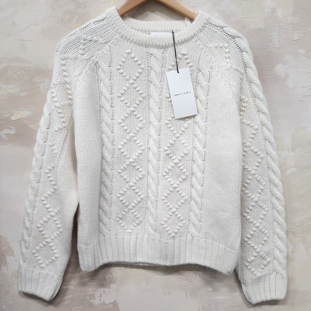 새상품 꽈배기 퐁퐁 니트