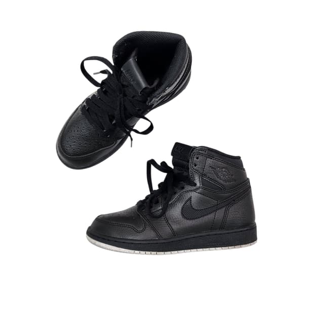 225 NIKE 나이키 에어 조던 레트로 하이 블랙