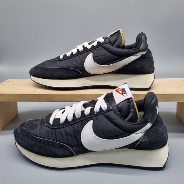 나이키 테일윈드79 검흰 여성운동화230 