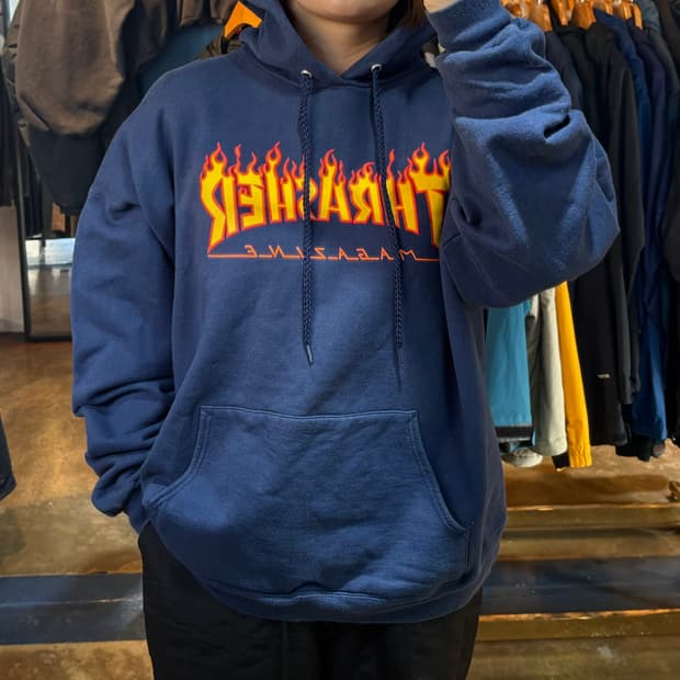 트레셔 불꽃로고 네이비 후드