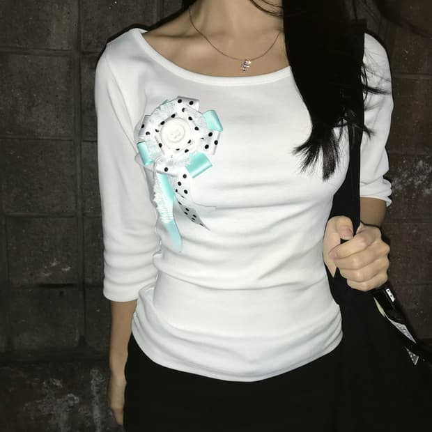 핸드메이드 로제트 착샷