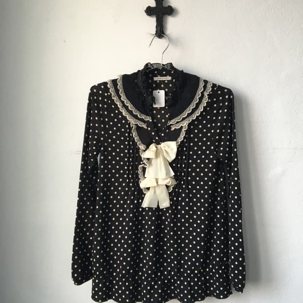 Axes femme dot pattern frill blouse