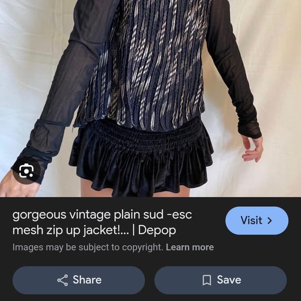 프리미엄 시스루 스트라이프 블랙 탑 (유니크 입체 패턴)