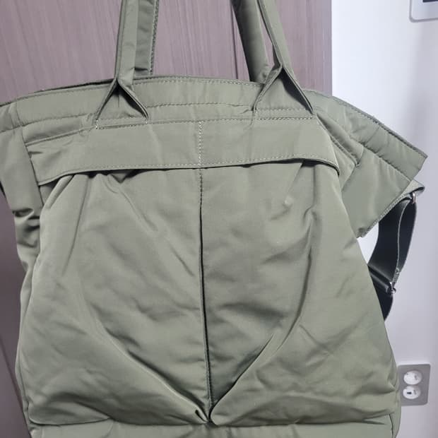 유니클로 2way 유틸리티 숄더백