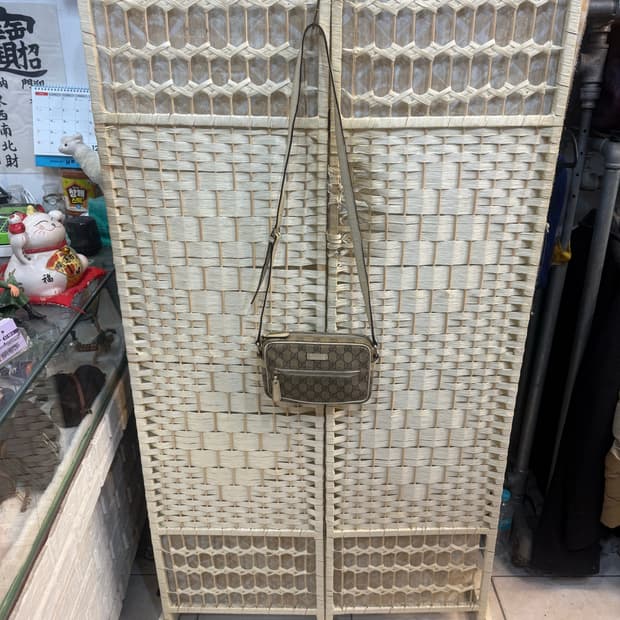 정품 구찌 GG 미니 크로스백 팝니다