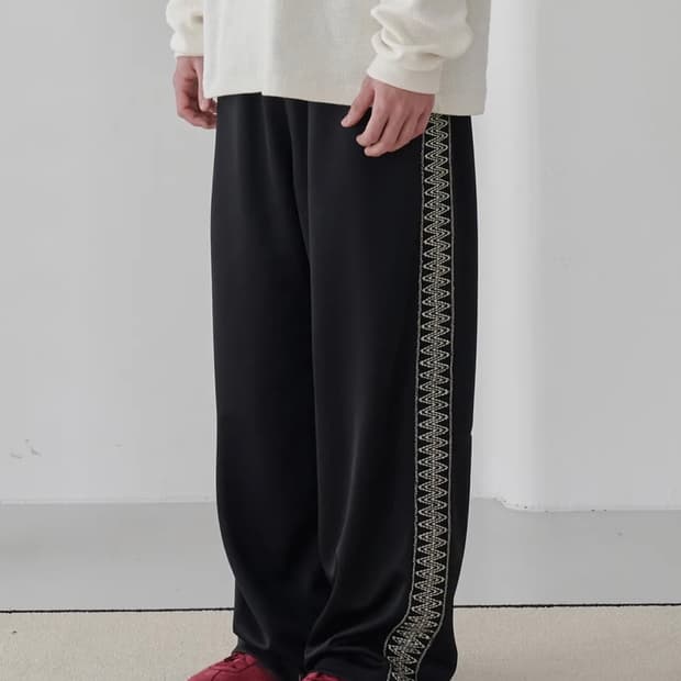 Noun 노운 - side line track pants (black)
