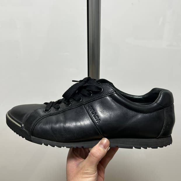 프라다 스포츠 레더 슈즈