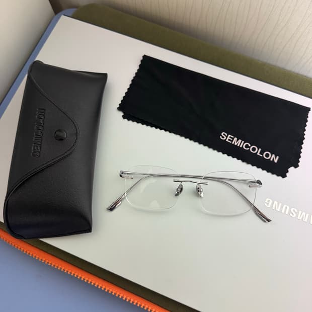 Julien 세미콜론 아이웨어 안경