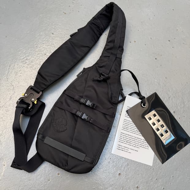 알릭스 x 몽클레어 지니어스 크로스보디백 몽클레르 ALYX x MONCL