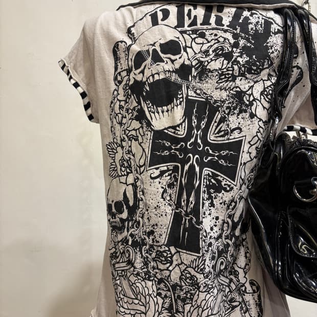dig deep 디그딥 와이어 카라 스컬 프린팅 티셔츠 펑크