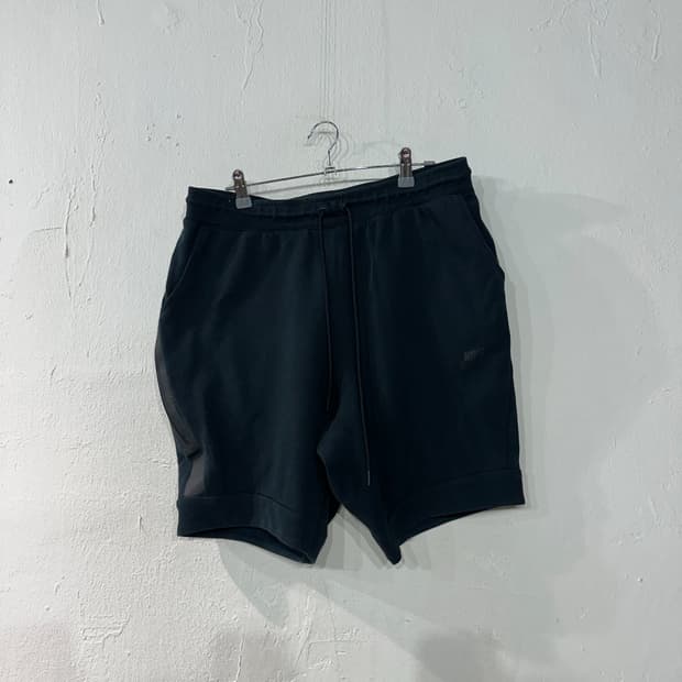 나이키 테크팩 반바지 XL