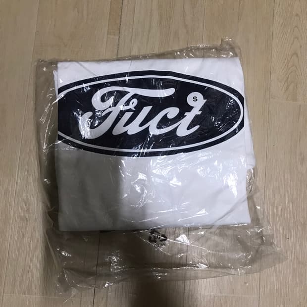 fuct oval logo tee (white) 화이트 S사이즈