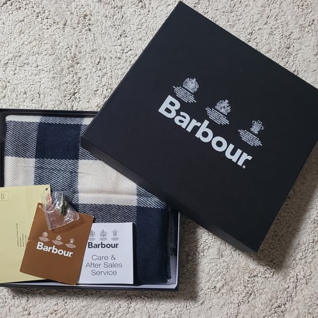 영국 바버 블랙 그레이 타탄 숄 & 머플러(목도리)