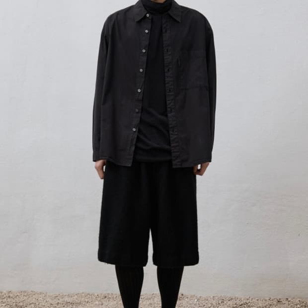 M) 유스 스태프 셔츠 블랙