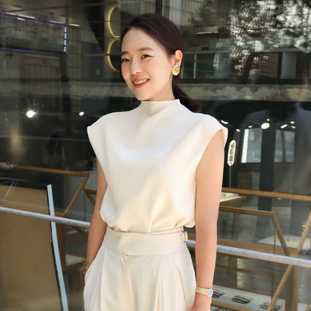 몽또또(monttotto) 아니타 모크넥 블라우스 55 새상품