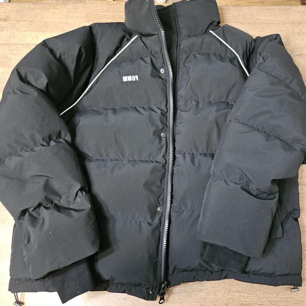 FCMM 클럽 팀 파이핑 숏패딩 블랙 L사이즈 판매합니다