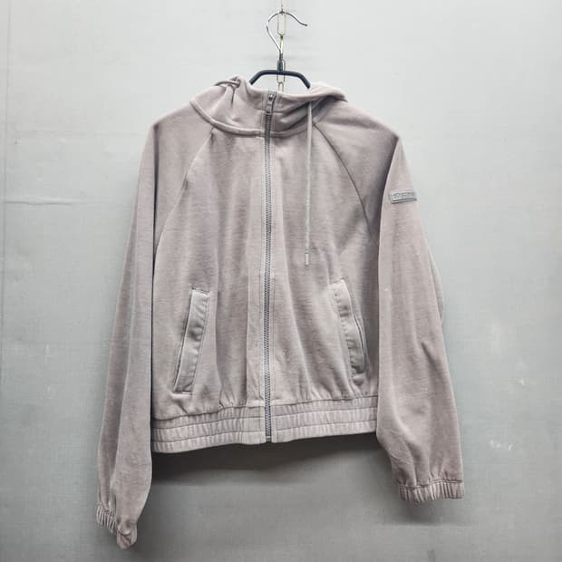 디스커버리 벨루어 와펜 풀집어 크롭 후드집업  95(L)