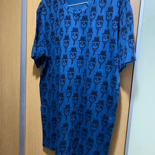 꼼데가르송 스컬 패턴 빈티지 반팔티셔츠