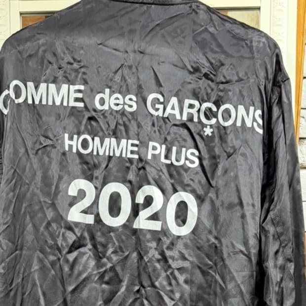 꼼데가르송 옴므 플러스 2020 새틴 코치 코트 M
