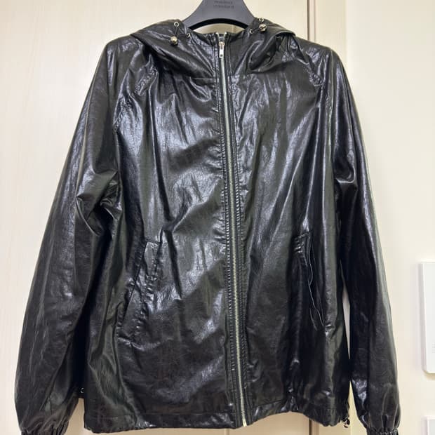 바스틱 라이트 후디 레더 자켓