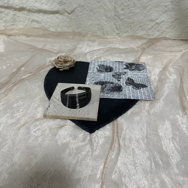 빈티지  고딕 와이어랩핑 오픈 팔찌