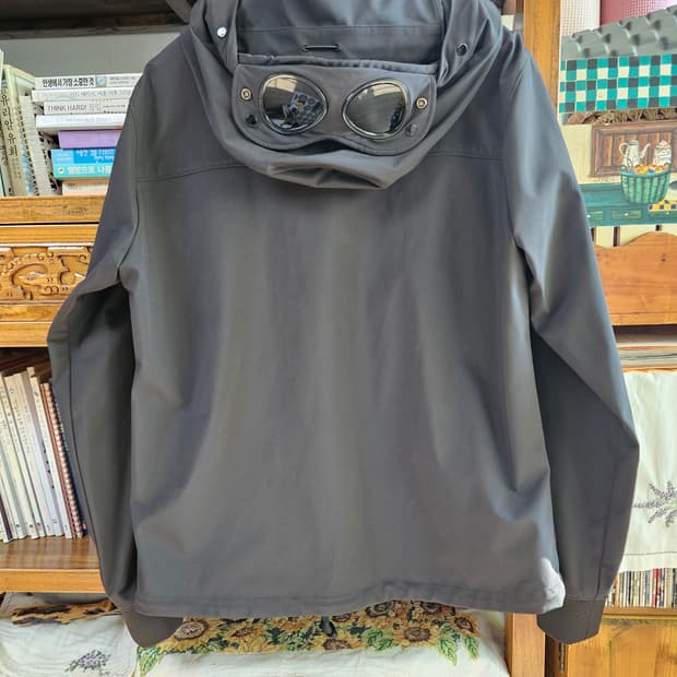 원가 65만 제일 기본이고 잘나가는 씨피 CP컴퍼니 고글 후드 자켓