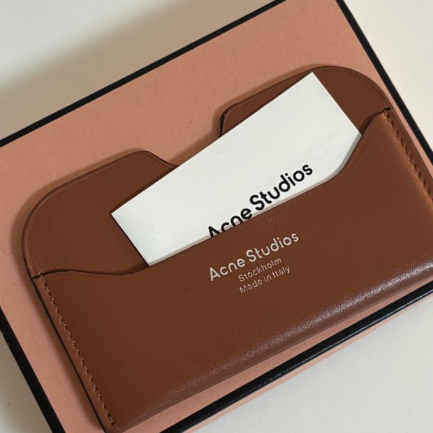 아크네스튜디오 카드홀더