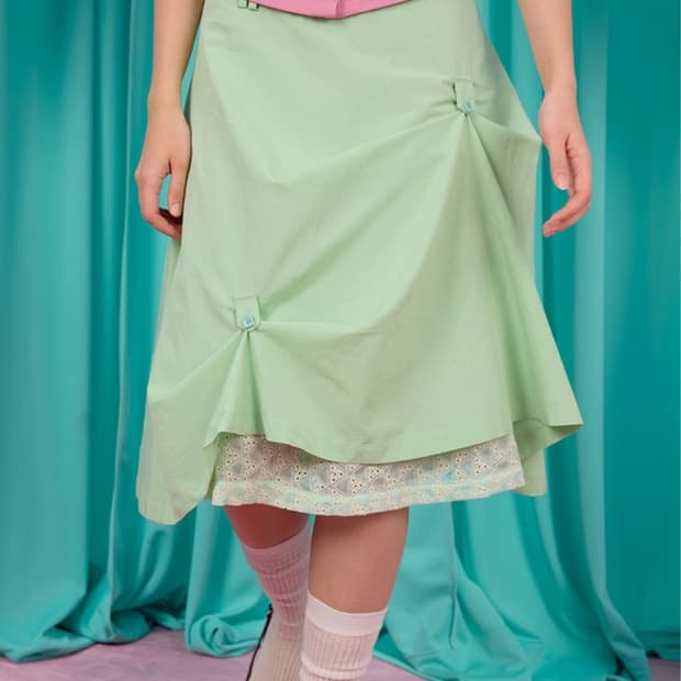 헤레틱 BUTTON FLARED SKIRT