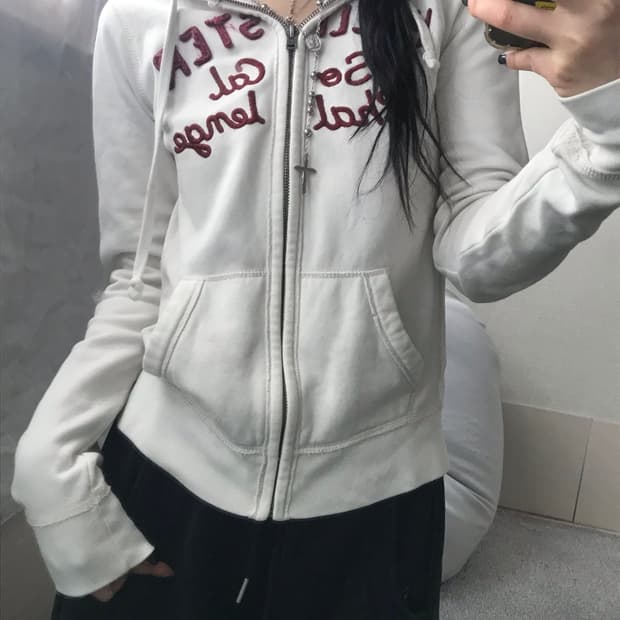 홀리스터 화이트 버건디 딱붙핏 후드집업