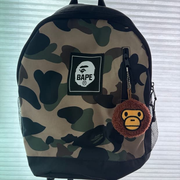 베이프 카모 백팩 가방 잡지부록 정품 키링포함