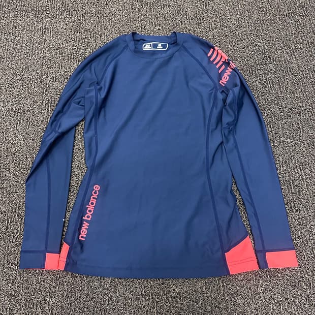 뉴발란스 여성 래쉬가드 수영복 상의 S