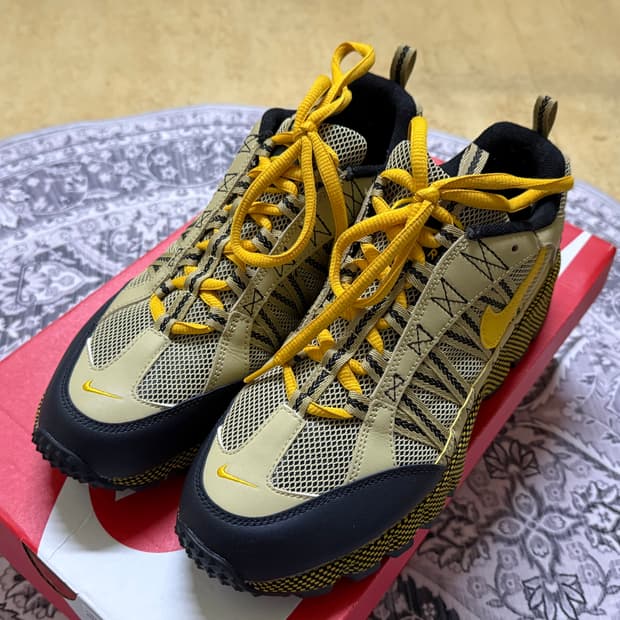 [풀박스] 나이키 에어 휴마라 위트 그래스 270사이즈 처분!