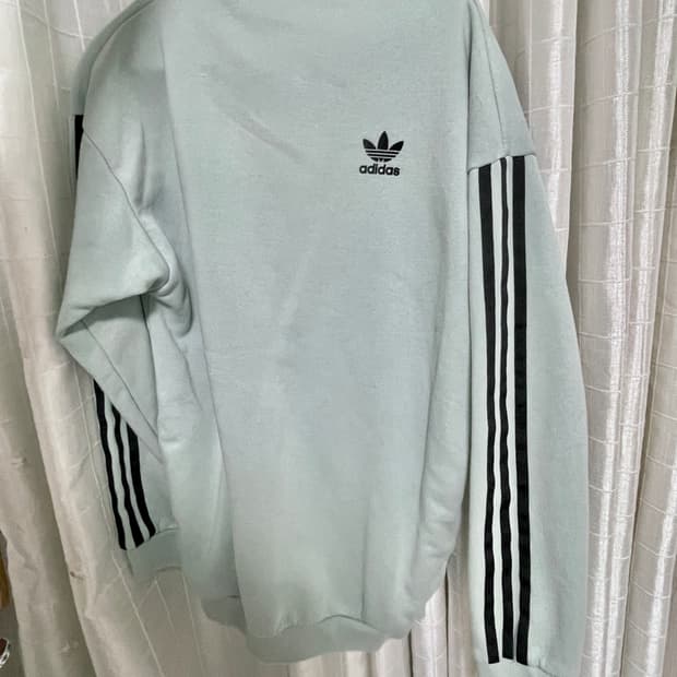 아디다스 빈티지 맨투맨