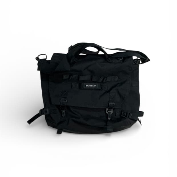 발렌시아가 아미 메신저백 블랙