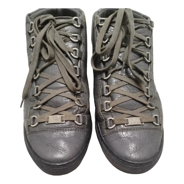 Balenciaga 발렌시아가 그레이 가죽 스니커즈 260
