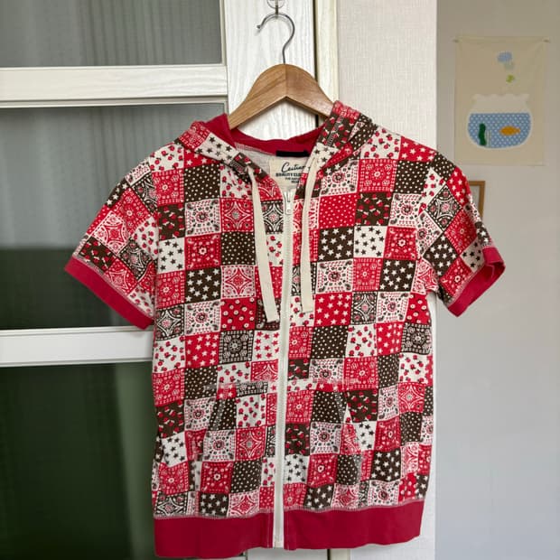 핑크-브라운 패치 후드 집업