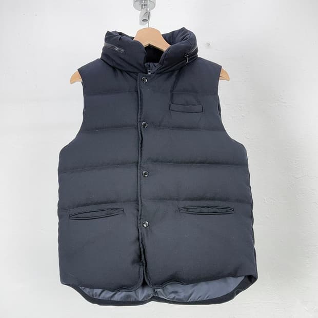 언더커버 리즘 조니오 블랙 히든 후디 다운 패딩 베스트