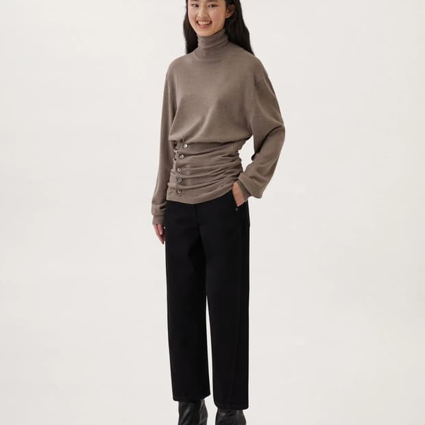 르메르 버튼 터틀넥 lemaire buttoned turtleneck