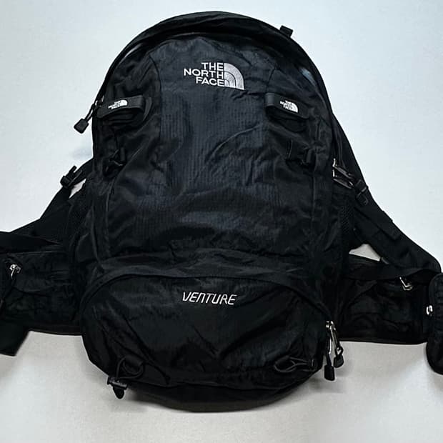 노스페이스 벤쳐 백팩 블랙 + 미니 파우치
