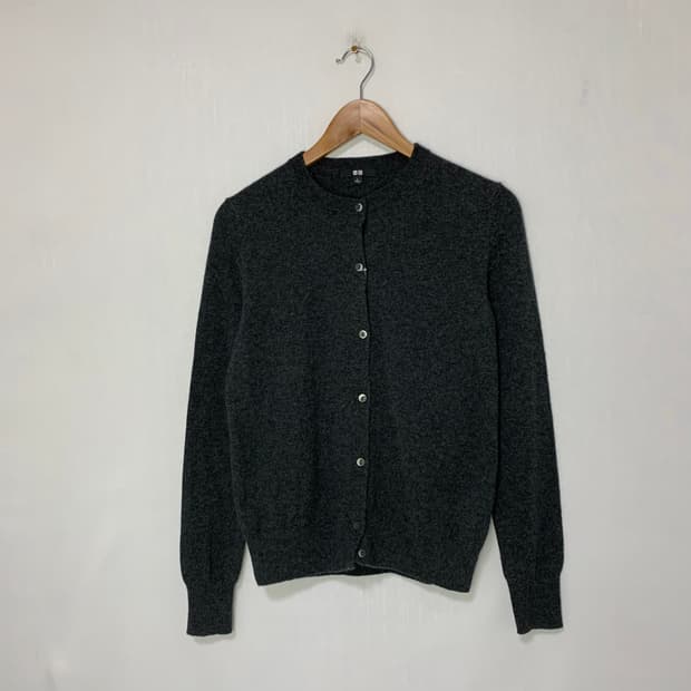 유니클로 캐시미어 100 니트 버튼 가디건 여성 L 차콜