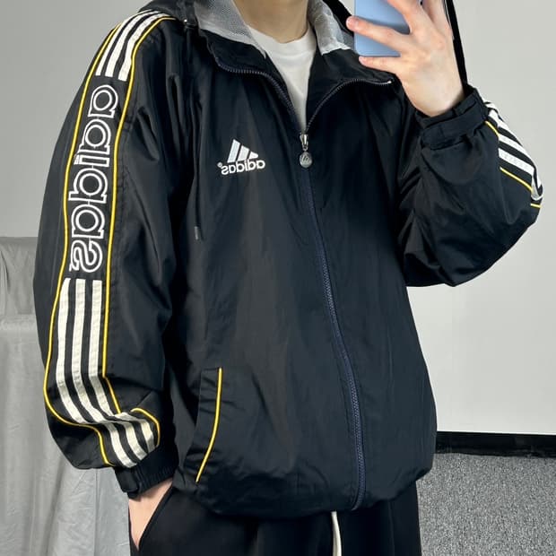 아디다스 올드스쿨 레터라인 윈드브레이커 L