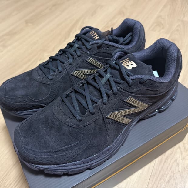 Kith x 뉴발860v2 에스프레소